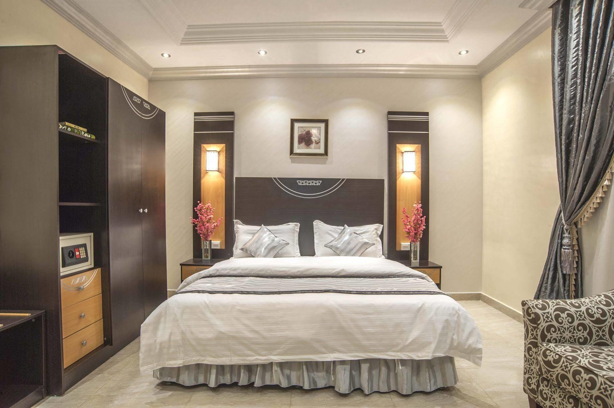 Al Ezzah Palace Hotel Suites Yidda Exterior foto